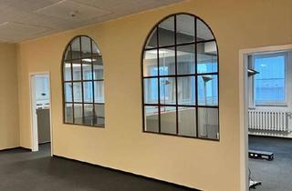Büro zu mieten in Sachsenhausener Straße 30, 16515 Oranienburg, Büroetage mit 4 Büros und Küche/ 2 Büros mit ca. 20 qm/ 1 Büro mit ca. 30 qm/ 1 Büro mit ca. 35 qm