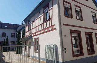 Wohnung kaufen in Schwanheimer Straße 33, 60528 Niederrad, Erstbezug nach Sanierung: geräumige 2,5 Zimmer-Wohnung mit gehobener Innenausstattung in Frankfurt