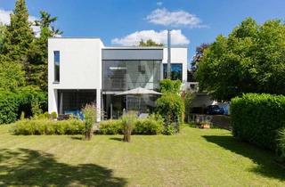 Villa kaufen in 30657 Isernhagen-Süd, Isernhagen - Süd: Bauhausvilla auf einem Traumgrundstück - nutzen Sie die gefallenen Zinsen!