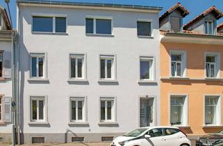 Mehrfamilienhaus kaufen in 79539 Lörrach, Lörrach - Innenstadt - Mehrfamilienhaus mit 3 Wohneinheiten und Hinterhof!