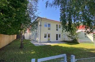 Doppelhaushälfte kaufen in 92237 Sulzbach-Rosenberg, Doppelhaushälfte 8b (in einem Wohnpark), KfW-saniert mit Hackschnitzelheizung