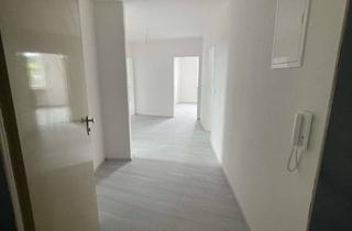 Wohnung mieten in Ernst-Reuter-Strasse 54, 95032 Innenstadt, Frisch renovierte 3-Zimmer Wohnung