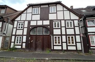 Mehrfamilienhaus kaufen in Grabenstraße 23, 37603 Holzminden, Historisches Fachwerkhaus mit Denkmalschutz -Mehrfamilienhaus in Holzminden zu verkaufen!