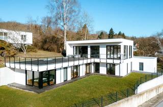 Villa kaufen in 37574 Einbeck, Bauhaus-Villa mit traumhaften Blick über Einbeck | A+ Energieausweis | 01522 8863302