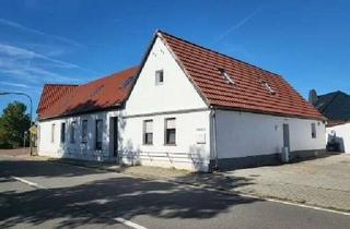 Mehrfamilienhaus kaufen in 06386 Quellendorf, Mehrfamilienhaus in Quellendorf sucht neue Eigentümer