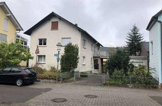 Haus kaufen in 76473 Iffezheim, Renovierungsbedürftiges Zweifamilienhaus in ruhiger Lage