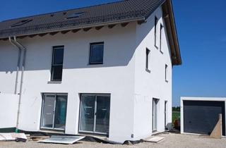 Haus kaufen in Breslauer Str. 20, 85435 Erding, DHH nahe Kronthaler Weiher - Einzug 07/2024 - NUR NOCH EINE HÄLFTE VERFÜGBAR