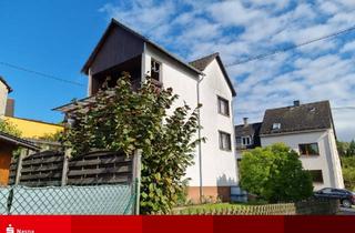 Einfamilienhaus kaufen in 56206 Hilgert, Hilgert: Freistehendes Einfamilienhaus mit Garage und Garten