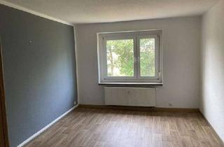 Wohnung kaufen in 09355 Gersdorf, Vermietete 3-Zimmer mit Einbauküche und Wannenbad in ruhiger Lage!
