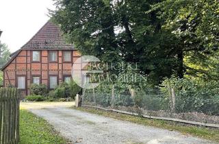 Haus kaufen in 29575 Altenmedingen, Historisches Fachwerkensemble mit 1 ha Grundstück und 2 Mietshäusern in idyllischer Nähe zu Lüneburg