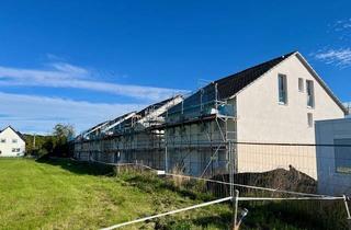 Doppelhaushälfte kaufen in Bienenweg, 89257 Illertissen, Illertissen-Au: Nur noch 2 Doppelhaushälften verfügbar – jetzt schnell sein!