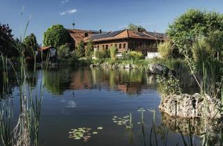 Haus kaufen in 83257 Gstadt, SPEKTAKULÄRER VIERSEITHOF IN IDYLLISCHER PARKLANDSCHAFT MIT BERGBLICK