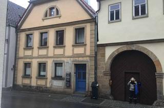 Mehrfamilienhaus kaufen in Ritter Von Schmitt Straße 18, 96106 Ebern, Historisches saniertes Mehrfamilienhaus mit 3 Wohnungen und Baufeld für 2 genehmigte Reihenhäuser