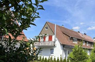 Wohnung kaufen in 71134 Aidlingen, RESERVIERT: Hübsche DG-Wohnung in Zweifamilienhaus mit eigenem Gartenanteil und Balkon!