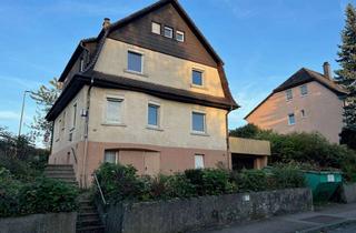 Haus kaufen in Obere Wöhrstraße 41, 73431 Aalen, Sanierungsbedürftiges Zwei-/ bis Dreifamilienhaus mit Garage in zentrumsnaher Wohnlage von Aalen