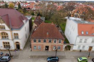 Anlageobjekt in 17235 Neustrelitz, Beste Lage: Sanierungsbedürftiges Mehrfamilienhaus in bester Lage von Neustrelitz
