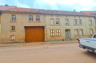 Haus kaufen in Schloßgasse, 06528 Wallhausen, Zweifamilienhaus mit Ausbaupotential mitten in Wallhausen