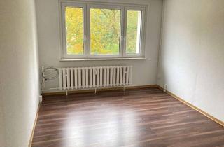 Wohnung mieten in Kastanienweg 45, 06406 Bernburg (Saale), Tolle 3-Zimmerwohnung mit Wannenbad