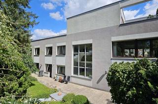 Wohnung kaufen in 96472 Rödental, Faszinierend Wohnen mit paradiesischem Garten & 2 Garagen!