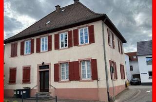 Haus kaufen in 76833 Böchingen, Denkmalgeschütztes und ehemaliges Pfarrhaus mit 5 Wohnungen