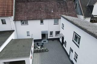 Haus kaufen in 61250 Usingen, *Provisionsfrei* Einziehen und wohlfühlen: TOP gepflegtes Zweifamilienhaus in Usingen