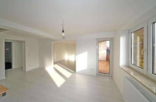 Wohnung kaufen in 91074 Herzogenaurach, Renovierte, großzügige Maisonettewohnung mit Balkon in ruhiger Lage