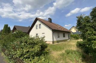 Haus kaufen in Curth-Georg-Becker-Str., 78224 Singen (Hohentwiel), Schönes Einfamlilienhaus mit sieben Zimmern in Singen am Hohenthwiel