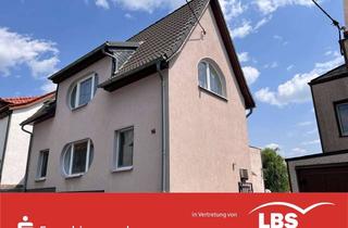 Haus kaufen in 09350 Lichtenstein/Sachsen, IDYLLISCH GELEGEN! Zentrumsnah und doch im Grünen!
