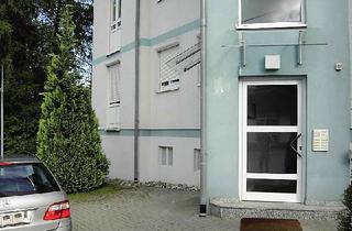 Wohnung kaufen in 78564 Wehingen, Für die kleine Familie - 3-Zi.-EG-Wohnung mit Balkon und Garage in zentrumsnaher Lage