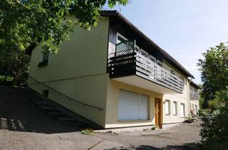 Haus kaufen in 78120 Furtwangen im Schwarzwald, Zwei Einfamilienhäuser mit Einliegerwohnung und drei Garagen in bevorzugter Lage!