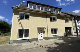 Haus kaufen in 50374 Erftstadt, Saniertes 2-Familienhaus in Friesheim für Kapitalanleger oder Eigennutzer
