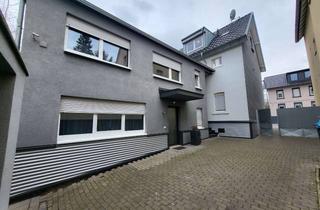 Haus kaufen in 35398 Gießen, Kernsaniertes Zweifamilienhaus mit Garten und Garage!