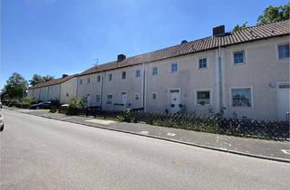 Haus kaufen in 29223 Celle, Vermietetes Reihenmittelhaus mit Garage und Garten am Stadtrand von Celle