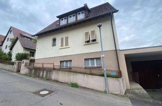 Haus kaufen in 70794 Filderstadt, Bauträger und Handwerker aufgepasst: Altes Haus auf großem Grundstück!