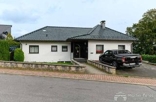 Haus kaufen in 58579 Schalksmühle, Zwei-Familienhaus / Mehrgenerationenwohnen- Garten - Terrassen - Garagen - Keller -