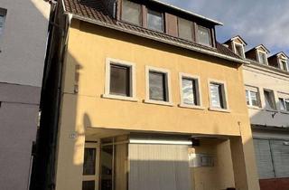 Haus kaufen in 67748 Odenbach, Wohnhaus mit zwei Wohnungen und ehemaligem Geschäftsraum in 67748 Odenbach am Glan