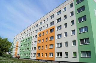 Wohnung mieten in Julius-Fucik-Straße 10, 07381 Pößneck, Möblierte 4-Raum-Wohnung in Pößneck-Ost