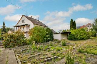 Haus kaufen in 75217 Birkenfeld, 2-Familienhaus mit großem Garten, 3 Garagen und Potenzial in ruhiger Lage!