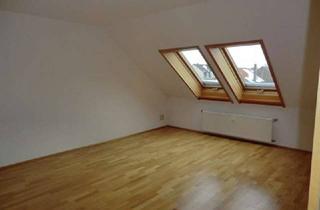 Wohnung mieten in John-Schehr-Straße 13, 01587 Riesa, Dachgeschosswohnung im Zentrum mit Garage
