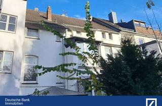 Wohnung kaufen in 40721 Hilden, Schöne Altbau-Wohnung mit der Option zum Ausbau zur Maisonettewohnung - PROVISIONSFREI