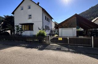 Haus kaufen in Hauffstraße 13, 75323 Bad Wildbad, Dreifamilienhaus mit Garage und Carport in sonniger Lage