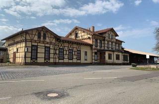 Gewerbeimmobilie kaufen in Am Bahnhof, 99885 Ohrdruf, Bahnhofsgebäude mit Wohnungen, Bistro und Güterschuppen