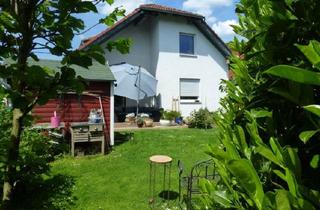 Haus kaufen in 58739 Wickede, Wickede-Wimbern: Vermietetes Wohnhaus mit 3 Parteien wartet auf Anleger!