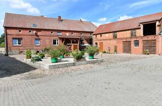 Haus kaufen in 39517 Schönwalde (Altmark), sehr gepflegter Vierseiten HOF in idyllischer Lage zu verkaufen...