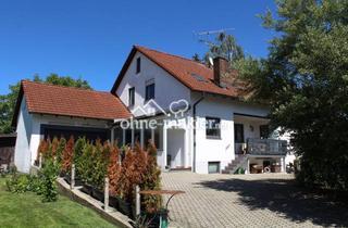 Haus kaufen in 92363 Breitenbrunn, Dreifamilienhaus mit Potential für Individualisten, Aufteilung in Eigentumswohnungen möglich