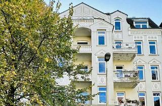 Wohnung kaufen in Esmarchstr. 61, 24105 Blücherplatz, Großzügige 5-Zimmer-Whg. mit 2 Bädern u. 2 Balkonen in der Esmarchstraße // Kiel-Düsternbrook