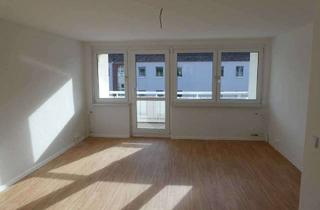 Wohnung mieten in Zum Schlosspark 32, 04769 Naundorf, !!! NEU RENOVIERT !!! 4-Zimmer-Wohnung mit Balkon in Naundorf