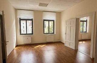Büro zu mieten in 08451 Crimmitschau, Schöne Büro-/Praxisfläche am Markt von Crimmitschau!