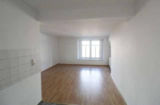 Wohnung mieten in 09322 Penig, Single-Wohnung im Zentrum von Penig mit grünem Innenhof !