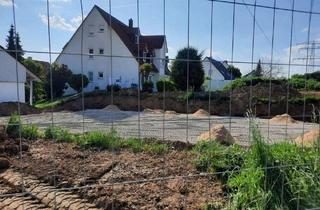 Grundstück zu kaufen in 91077 Neunkirchen, RESERVIERT!!!!Baugrundstück mit Bungalow Baugenehmigung.....
